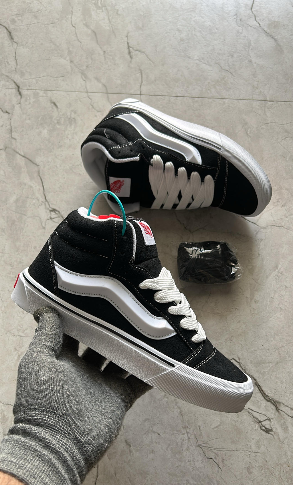 OffTheWall Mid Angle